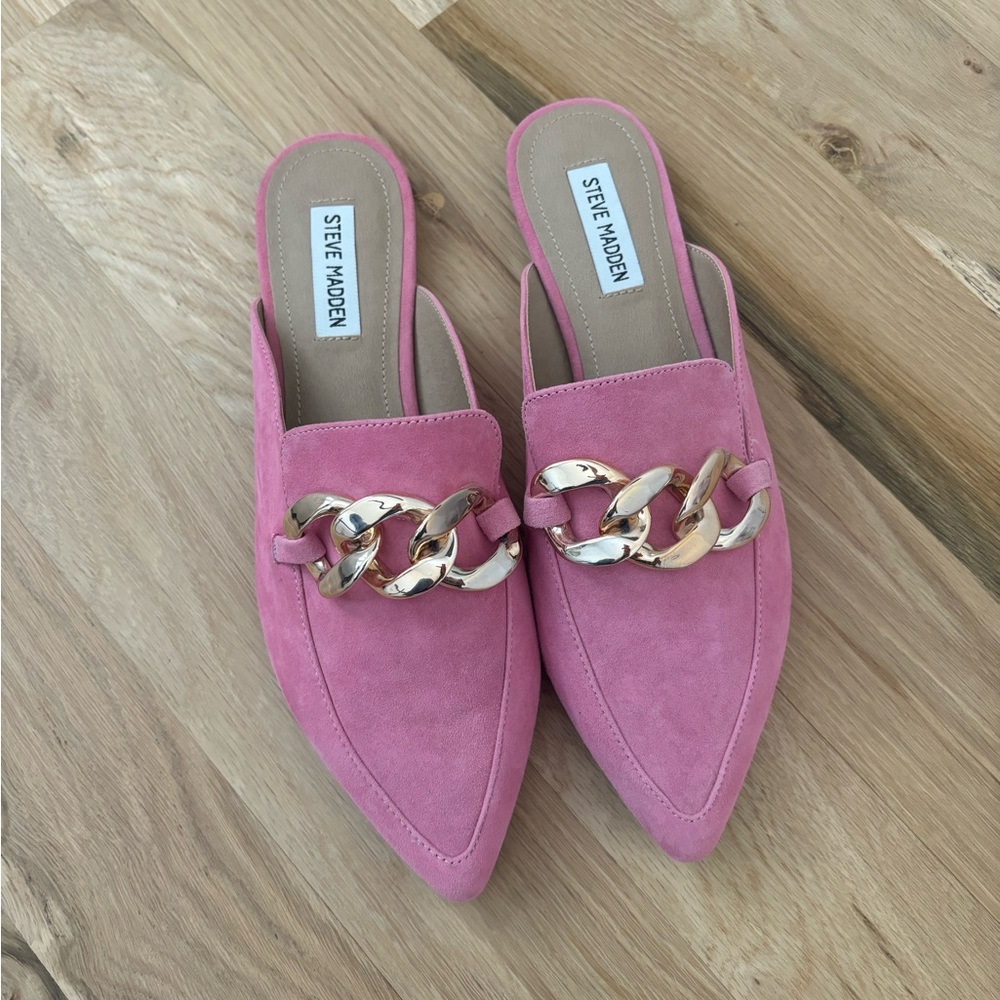Steve Madden pink suede mule flats